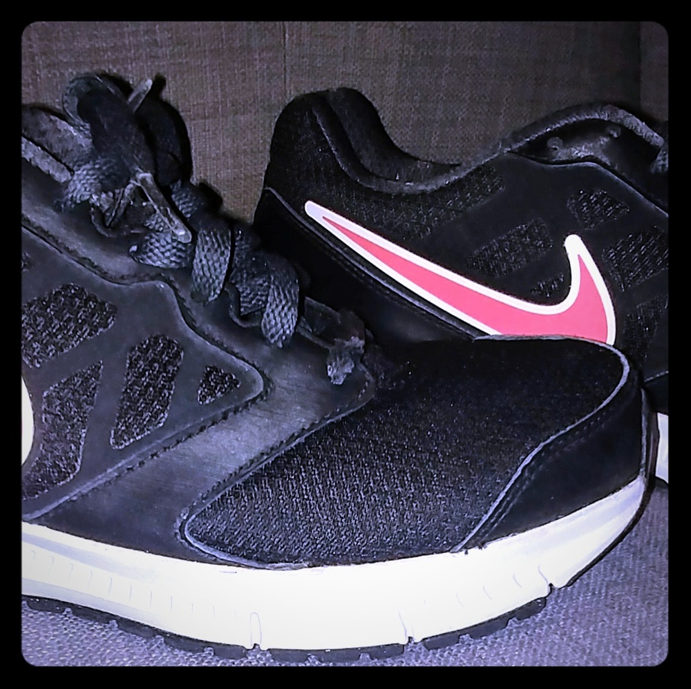 Nike (Downshifter 6) womens sz8